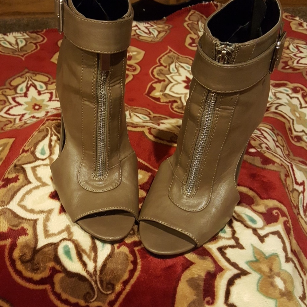 Like new Charlotte Russe open toe heel boots
